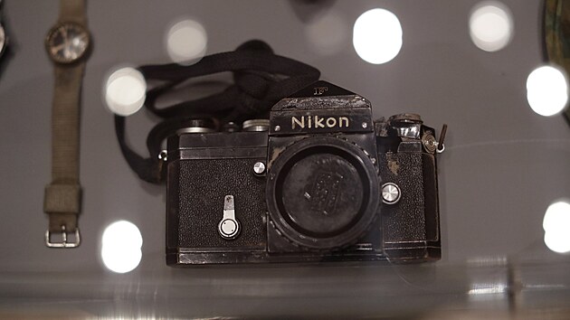 Zrcadlovka Nikon F, kter Donu McCullinovi zachrnila ivot v Kambodi