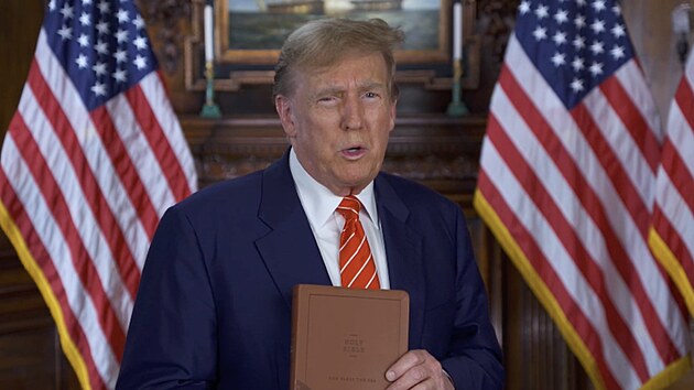 Donald Trump se stal tváí nového vydání bible.