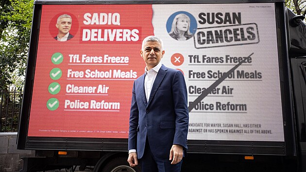 Londnsk starosta Sadiq Khan bhem kampan (25. bezna 2024)