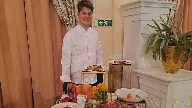 Jonáš Chorvat z Andělské Hory je talentovaným kuchařem, a zaznamenal úspěch na soutěži Lázeňský pohárek.