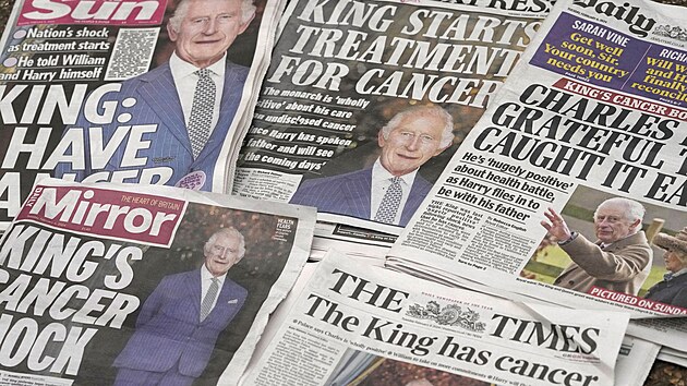 Britsk noviny s titulky o rakovin krle Karla III. (Londn, 6. nora 2024)