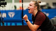Opora hodonínských stolních tenistek Karin Grofová pi zápase tvrtfinále Ligy...