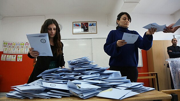 V mstnch volbch mohlo volit asi 61,4 milionu tureckch voli. (31. bezna 2024)