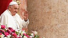 Pape Frantiek k lidem na Svatopetrském námstí pronesl tradiní velikononí...
