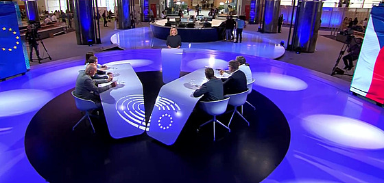 Lednová debata politik za CNN Prima NEWS z bruselského studia.