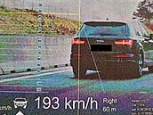 Cizinci ve voze Audi Q7 policejní radar namil 193 kilometr v hodin.