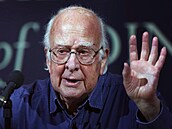 Britský vdec a fyzik Peter Higgs (11. íjna 2013)