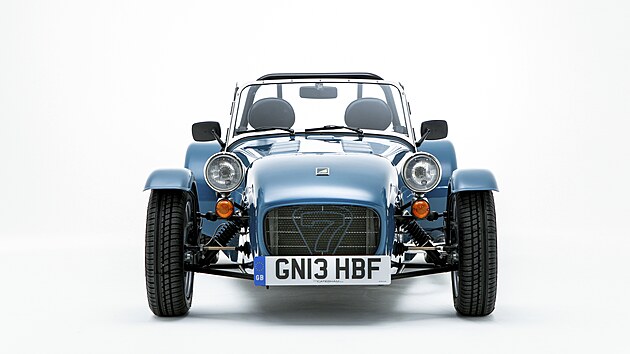 Leccos za sebou má i klasický roadster Seven a Super Seven od firmy Caterham, který v roce 1973 navázal na Lotus Seven představený již v roce 1957. Vyrábí se dodnes.