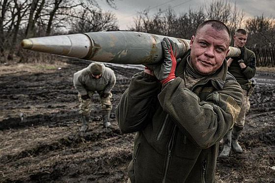Ukrajintí vojáci na front.