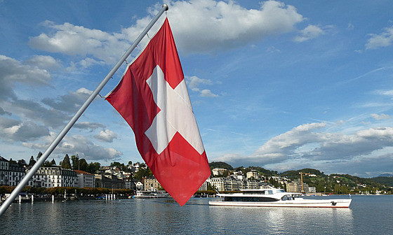 výcarské msto Lucern omývané vodami stejnojmenného jezera (11. listopadu 2020)