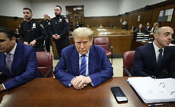 Americký exprezident Donald Trump u soudního procesu s pornoherekou Stephanii...