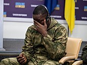 Zahraniní vojáci ve slubách Ruska, které zajali ukrajintí vojáci, hovoí v...