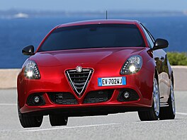 Oznaení Milano nesla Alfa Romeo 75 pro severoamerický trh a toto jméno se mlo...