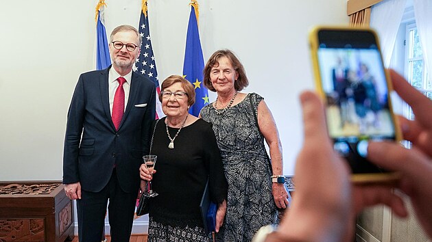 Petr Fiala ve Washingtonu s dcerou Milady Horákové Janou Kánskou a její...