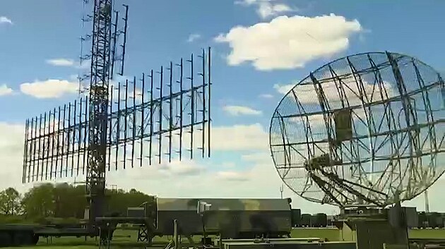 Ruský protiraketový radarový komplex Nebo-T na bojových pozicích na neznámém...