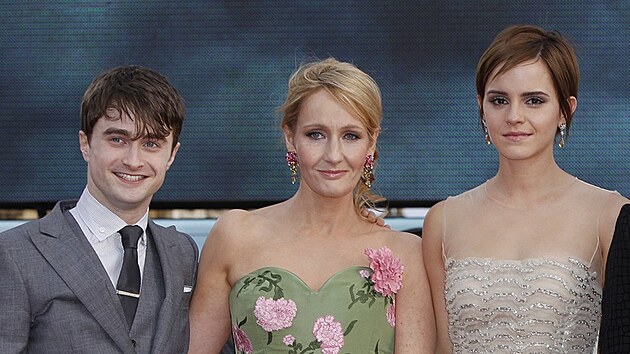 Premira filmu Harry Potter a Relikvie smrti - st 2: Daniel Radcliffe, J. K. Rowlingov, Emma Watsonov a Rupert Grint (Londn, 7. ervence 2011)