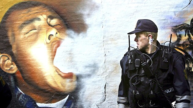 Policejn hldka v alternativn tvrti Christiania v Kodani (16. bezna 2024)
