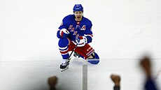 Artmij Panarin se raduje z gólu proti New York Islanders.