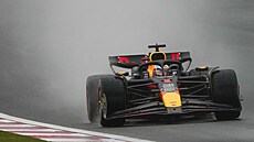 Max Verstappen z Red Bullu v kvalifikaci sprintu na Velké cen íny F1.