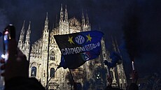 ivo na Piazza del Duomo. Fanouci Interu Milán oslavují dvacátý titul svého...