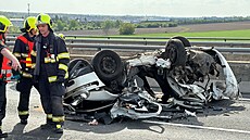 Hromadná nehoda poblíž letiště uzavřela Pražský okruh, jedno z aut skončilo na...