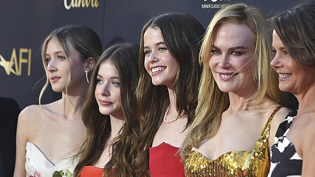 Rodina: Sunday Rose Kidman-Urbanová, Faith Margaret Kidman-Urbanová, Sybella Hawley, Nicole Kidmanová a Antonia Kidmanová (Los Angeles, 27. dubna 2024)