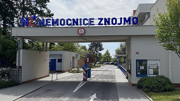 Znojemský babybox, v němž bylo nalezeno děvčátko, které dostalo jméno Eva Němcová. (květen 2024)