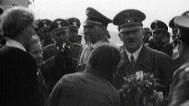 Adolf Hitler, který jet ped týdnem v Praze vyhlaoval protektorát echy a...