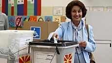 Kandidátka opozice Gordana Siljanovská-Davkovová odevzdala svj hlas v...