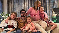 Hilary Duffová se svou rodinou (duben 2024)