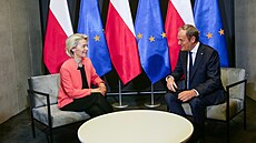 Polský premiér Donald Tusk v Katovicích spolu s Ursulou von der Leyenovou...