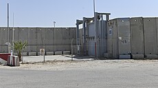 Bezpenostní brána pechodu Kerem alom, který je urený pro humanitární pomoc...