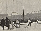 Momentka z utkání hokejového evropského ampionátu v roce 1912 mezi echy a...