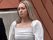 Britská uitelka Rebecca Joynesová je u soudu v Manchesteru za sex se svými...