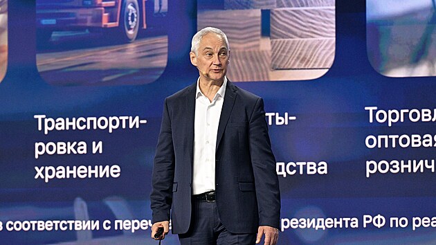 Andrej Belousov se stane po Sergeji ojguovi novým ministrem obrany Ruské...