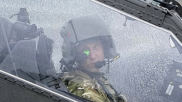 Princ William ve vojenském leteckém centru v Middle Wallop (13. května 2024)