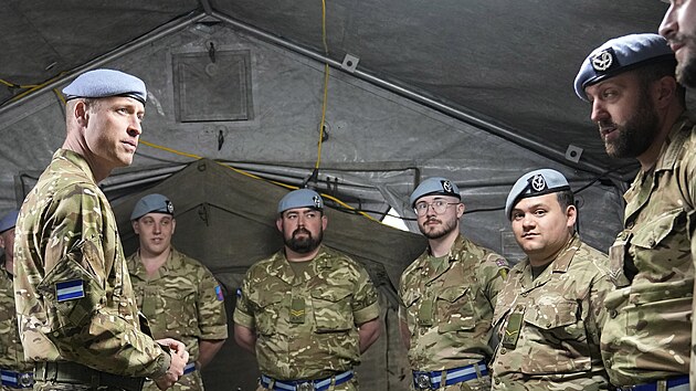 Princ William ve vojenském leteckém centru v Middle Wallop po jmenování plukovníkem Armádního vzdušného sboru (13. května 2024)