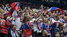 Fanouci Slovenska bhem zápasu s Kazachstánem.