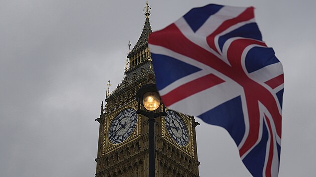 Big Ben v dešti. Britský premiér Rishi Sunak vyhlásil na čtvrtek 4. července parlamentní volby. (22. května 2024)
