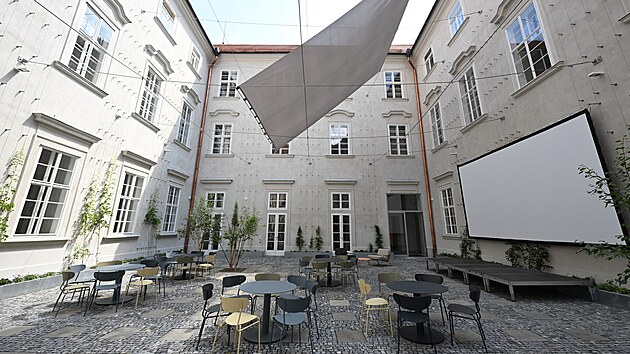 Po rekonstrukci přízemí a nádvoří za téměř 100 milionů korun se znovu otevírá Místodržitelský palác v Brně.