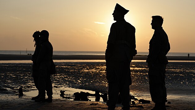 Ceremoniál na pláži Utah u Saint-Martin-de-Vareville v Normandii (6. června 2024)