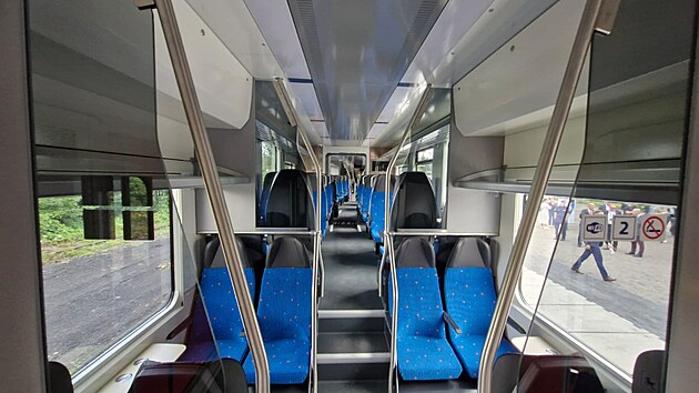 Czech Rail Days představily nový bateriový vlak, první vyrobený v České republice, který bude jezdit v Moravskoslezském kraji. (11. června 2024)