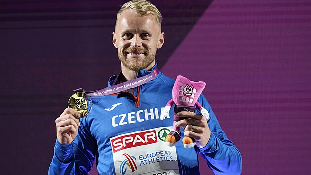 Jakub Vadlejch se zlatou medailí z ME v Římě.