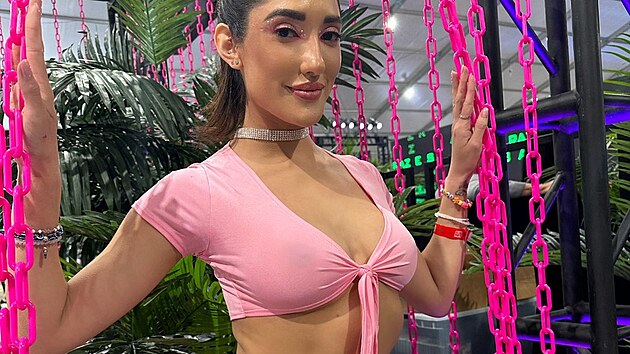Chloe Amoure