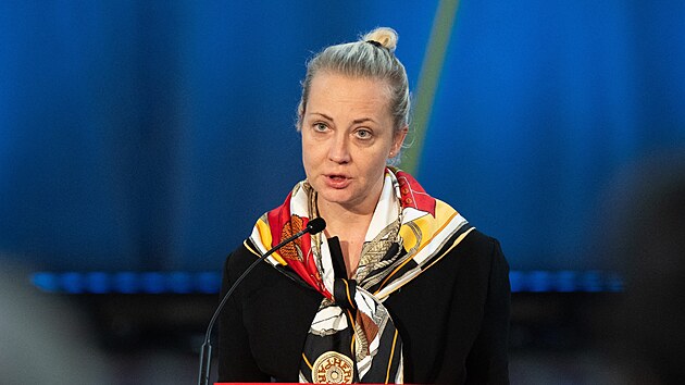 Vdova po zesnulém ruském opozičním předákovi Alexeji Navalném Julija Navalná se v Berlíně účastní zádušní mše na počest svého zesnulého manžela. (4. června 2024)