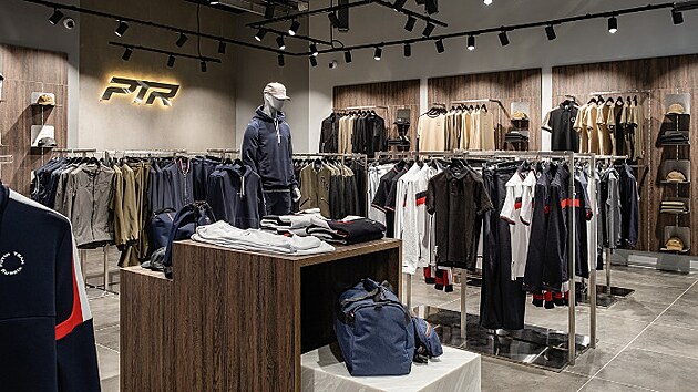 Interiér jednoho z obchodů Putin Team Russia (2. července 2024)