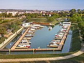 Nový přístav Slovácko na řece Moravě ve Starém Městě pojme až padesát... Nový přístav Slovácko na řece Moravě ve Starém Městě pojme až padesát...