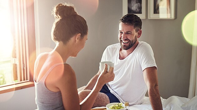 Umět se společně pravidelně a často smát, to je skutečné kouzlo spokojeného...