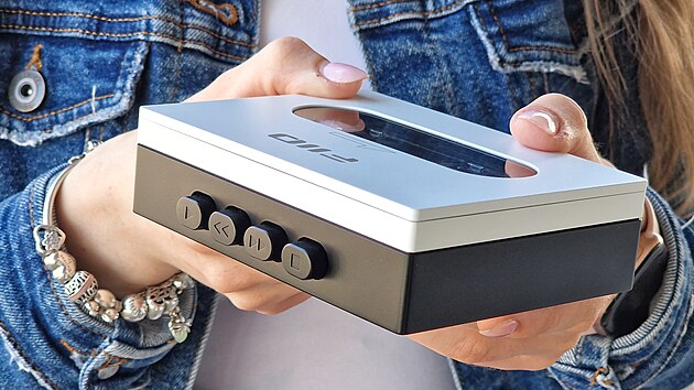 Fiio CP13 chce zaujmout i netradičním minimalistickým designem.