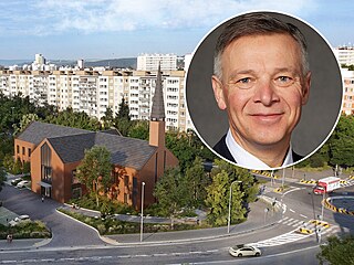 Vizualizace mormonského centra na Pankráci. Na fotografii v kroužku je... Vizualizace mormonského centra na Pankráci. Na fotografii v kroužku je...